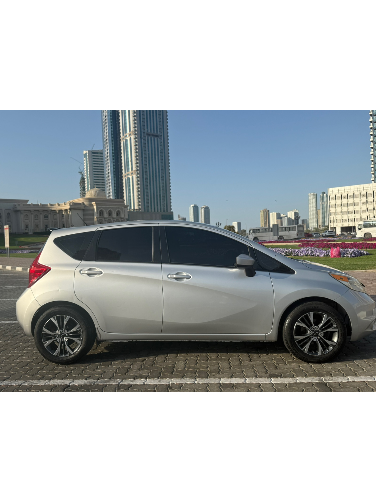 Nissan versa 2016