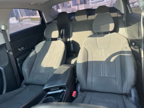 Hyundai Elantra 2022